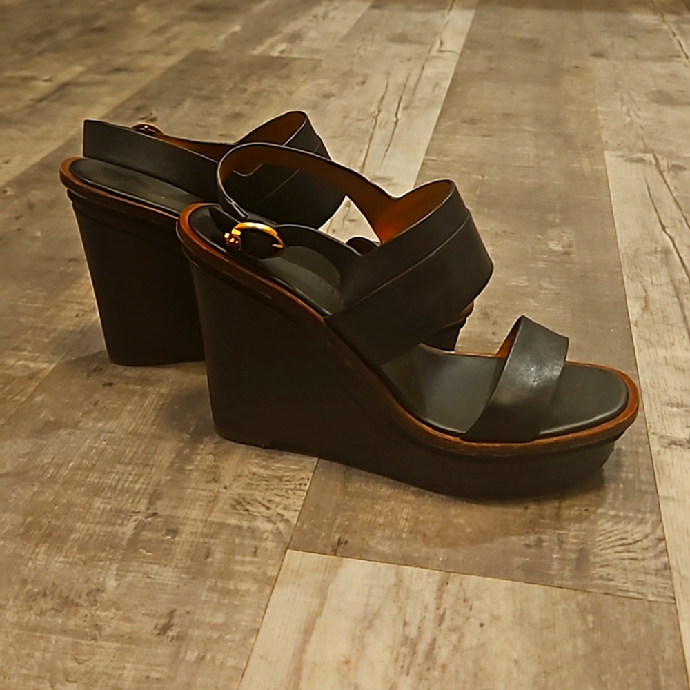 Tory Burch Sandals in 9.5